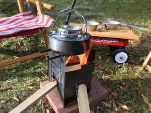 焚き火や調理に重宝する「ファイヤーボックス」の魅力とでできることを紹介！