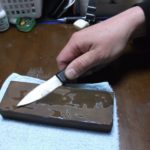 【必見】切れ味を復活させる正しいアウトドアナイフの研ぎ方解説!「研ぎ方実演」編
